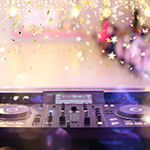 Vibrez au rythme du Nouvel An avec Dream of Night : DJ enflammé pour une soirée privée inoubliable. 