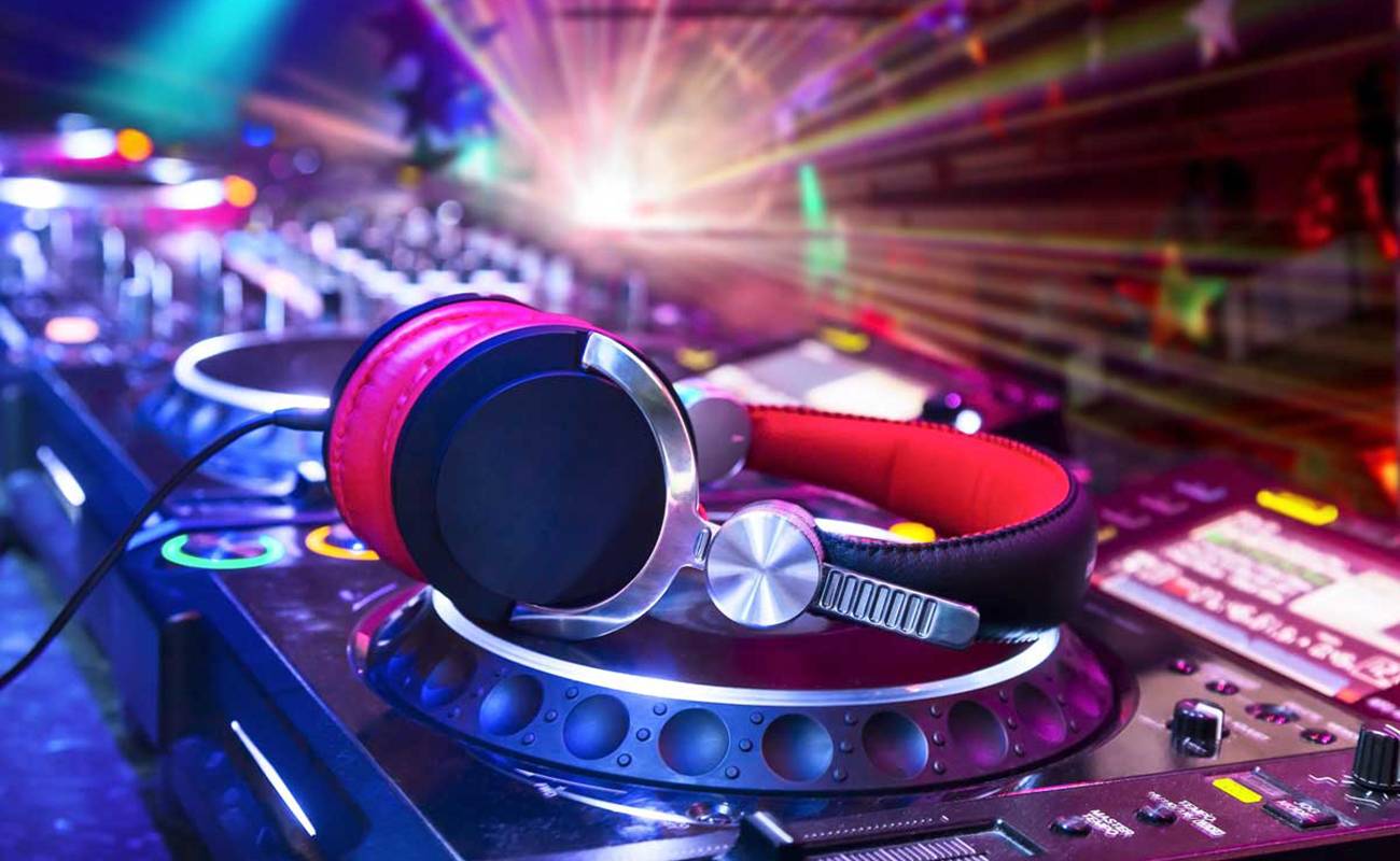 Platines DJ en Location et Vente: Sonorisez vos Événements avec Dream of Night!