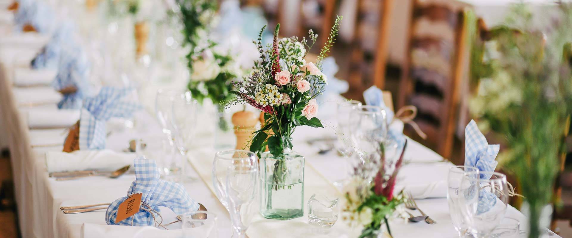 Épatez proches mariés avec site web mariage original par Dream of Night, experts événementiel. Mariage inoubliable assuré !